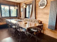 Sublime Views-Upper Chalet-180m2 Aux Angles -16Pers on 3300m2-Near the Center - 木屋