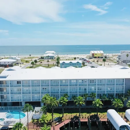 OceanView Condo with Pool and Hot Tub