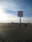Bowman Inn and Suites - parking