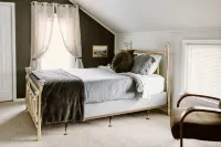 Eclectic Spacious 3 BR Home Near Lake MI w/ Fire Pit - 3 星級