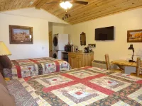 East Zion-Glendale Ranch Cabin 4 - Wifi
