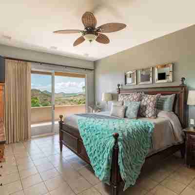 *Spectacular Ocean Views* Walk to Beach - Secure Gated Community - Sleeps 12 Rooms