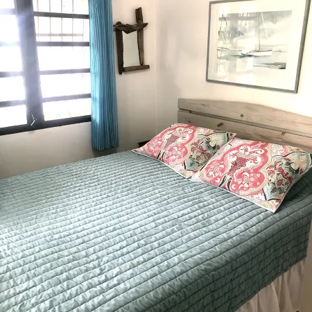 LimeTree Studio, Pelican Key. Cozy retreat in excellent location!