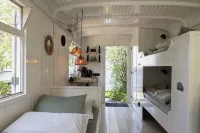 Tinyhouse De Scheepskooi - Lakes of Vinkeveen near Amsterdam โรงแรมใน