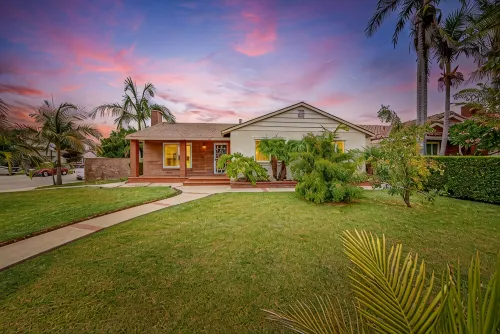 Cozy, spacious 4B4B house with high-speed internet near Disney - 民宿