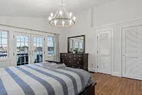 Luxury waterfront home with breathtaking views in Barrington - 4 estrellas