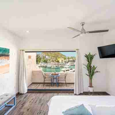 Newly Remodeled Condo In The Cabo Marina Rooms