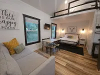 Tiny Home in Canyon Lake 5 mins to Lake & River, Prime Area, Pet Friendly -  Apartamentos vacacionales