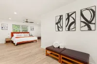 Luxury Newly Renovated Home w/Private Pool+Fire Pit+BBQ Near Downtown&Airport - สระว่ายน้ำส่วนตัว
