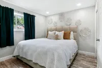 Newly Remodeled Condo - 2 Person Jetted Tub/Shower, Pools, Hot Tubs, Pickleball - Jakuzi