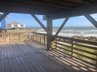 Just Beachy @ the pass Beautiful views, beach front home San Luis Pass TX - de playa
