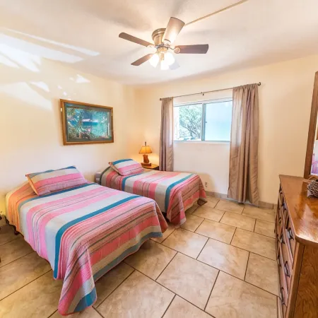 Gorgeous Oceanfront Condo Steps From The Beach, Air Conditioned, Free Wi-Fi