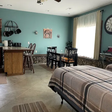 Lake & mountain views! Covered Boat Port w/Power, Pets Welcome