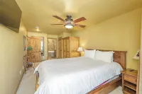 Ski-in Luxury Mountain Escape w/ Hot Tub & Breathtaking Views in Brian Head! - 3-Star