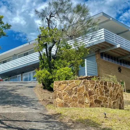 On Top of the World - Incredible Bay views with massive outdoor undercover deck