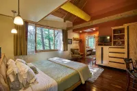 Private, Romantic Luxury Mountain Cabin in the Woods with Incredible Views - 5-Star