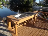 Shadow's Oasis, Tropical Cozy 2/2 w/ Pool, Sundeck & Fishing in your own space! - Wifi