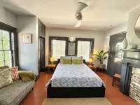 Delightful Downtown Mystic Studio! - 4-Star