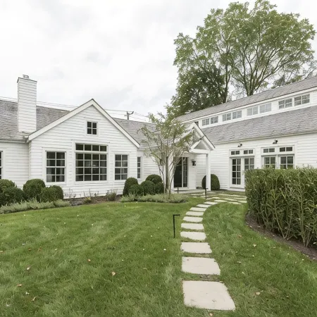 Stunning Hampton Holiday Family Fantasy for your Team