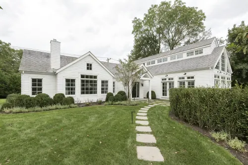 Stunning Hampton Holiday Family Fantasy for your Team - 5つ星