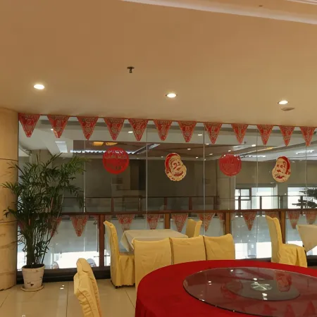 Sanhu Holiday Hotel