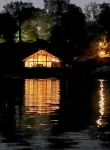 The Lake House - private house on Lake Erie - 10 min from downtown - Homestays