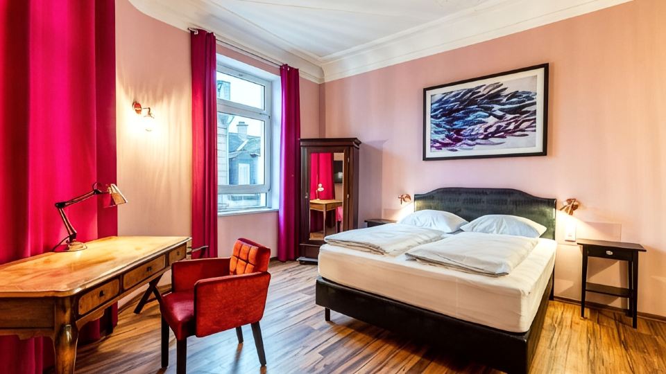 Smart Hotel Mystique