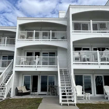 Expansive view of gulf from 2 balconies on private beach - steps from the sand!
