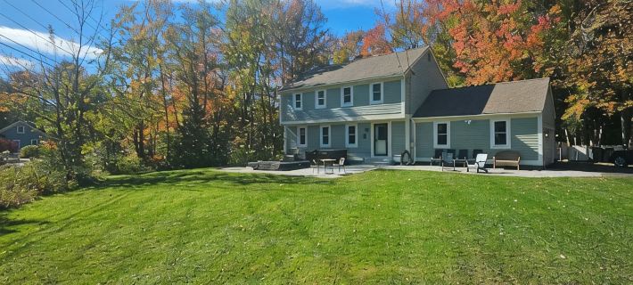 Cozy Home 1mi. to Beaches/Shops/Dining, Hot Tub, Big Patio, Pvt Yard, Fire Pit Hotels in Kennebunk