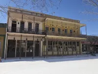 The Law Building - Boutique