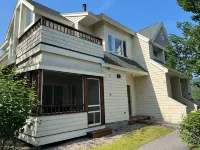 Family-friendly Cozy Condo nestled in Waterville Valley - Wifi