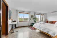 Penthouse in Browne’s Addition – 3Br/3BA, Views, Sauna, Two Balconies, 2,400 SF, - Boutique