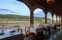 Hotel & Spa Arzuaga - parking