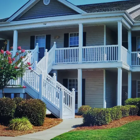 Salty Livin & Golf Retreat. Your Relaxing, Stress Free Vacation Awaits You!!