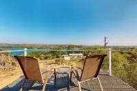 Lovely 2-story Home With Upper & Lower Decks, Gorgeous Lake & Hill Country Views - 4-Star