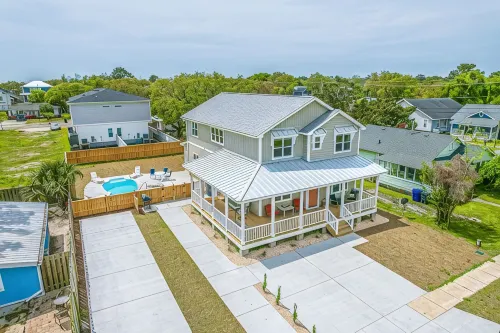 6 BR/6 Ba w/ Pool & Hot Tub, ample Parking, close to Beach & Downtown! - 4성급