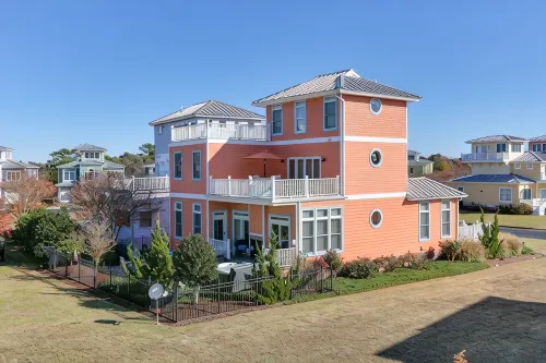 First Floor King Suite, Kids Bunk Room ~ Private Beach & Community Pool Access! - Wi-Fi