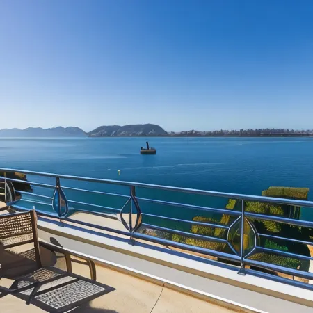 Grand Bleu Apartments & Villas