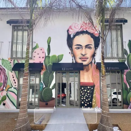 Up Boutique Hotel