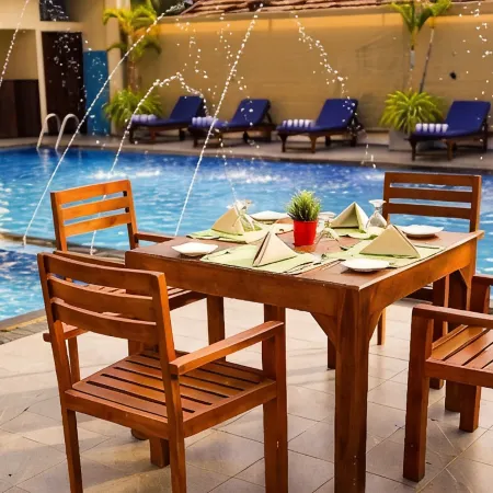 The Ocean Pearl Hotel Negombo