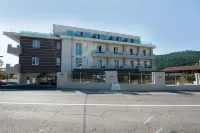 Park Hotel Oasi - مسبح