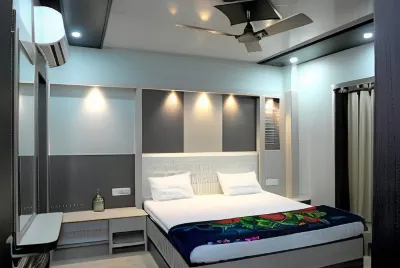 Hotel Sai Palace Hotels near Online