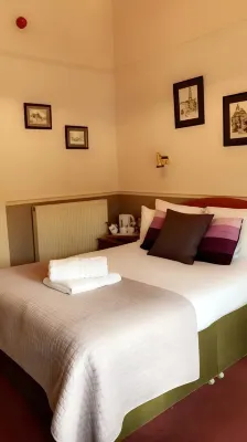Kinder Lodge Hotels in Glossop