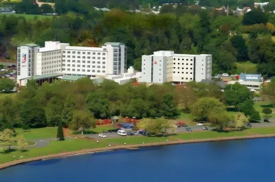 Novotel Rotorua Lakeside Hotel dekat Rotorua Lakes Council