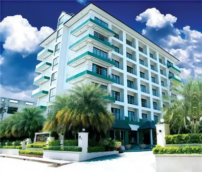 Maneerote Hotel Các khách sạn gần Rajamangala University of Technology Esarn Surin Campus