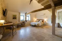 Le Petit Paradis 24 Hotels in Saint-Cirq-Madelon
