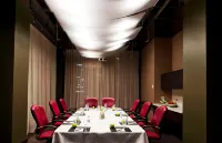 Pantages Hotel Toronto Centre