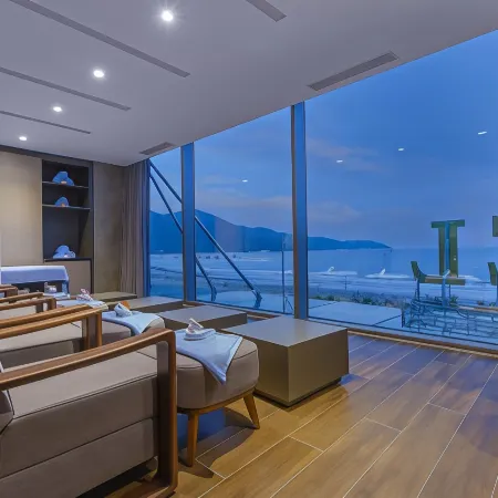 Le Sands Oceanfront Danang Hotel