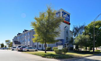 Microtel Inn & Suites by Wyndham Ft. Worth North/at Fossil