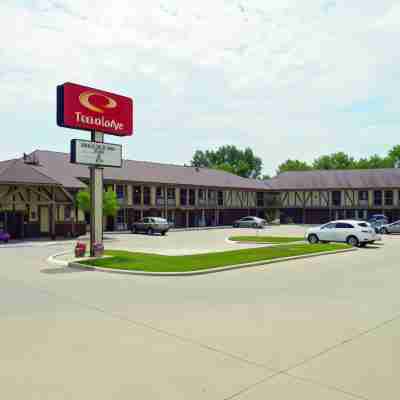 Econo Lodge University Hotel Exterior